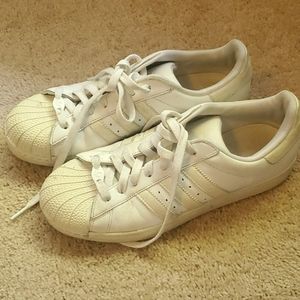 Adidas tennis shoes